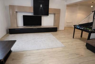 Apartament cu 3 camere, mobilat în Central - 19
