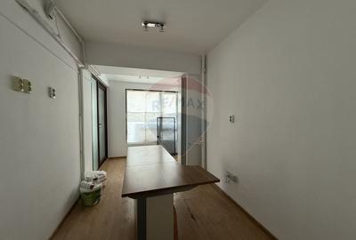 Spatiu comercial de vanzare in zona Tomis Nord Ciresica Constanta - 4