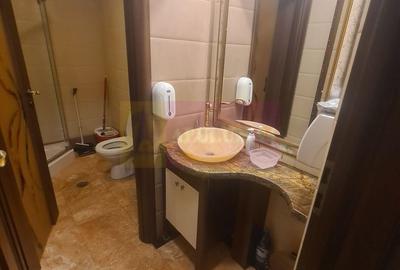 Apartament cu 3 camere decomandat în Central - 24