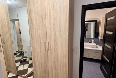 Apartament de vânzare – 3 camere, decomandat, mobilat/utilat | Metrou 6 minute - 12