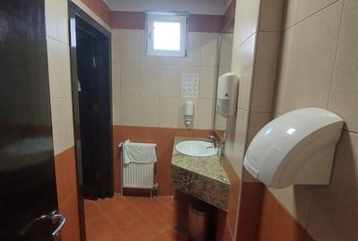 Bd. Mamaia, spatiu comercial, ideal BIROURI/CABINETE/CENTRU EDUCATIONAL, 250 mp. - 9