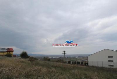 Teren de 1000 mp, în E3 - 2