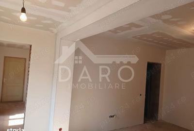 Casă cu 4 camere cu Teren 645 Mp în Sântana de Mureș - 2