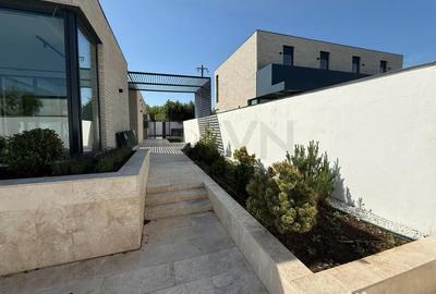 Casă cu 4 camere cu Teren 649 Mp în Corbeanca