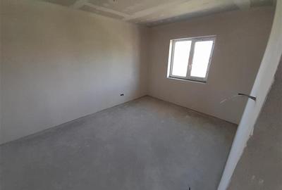 Casă individuală cu 4 camere cu Canalizare în Chinteni - 12