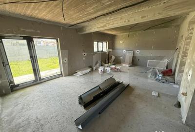 Casă cu 5 camere cu Teren 389 Mp în Central - 4