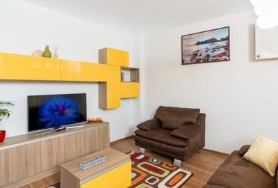 Apartament cu 3 camere semidecomandat, mobilat în Bună Ziua