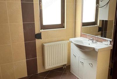 Casă cu 5 camere în Tractorul - 3