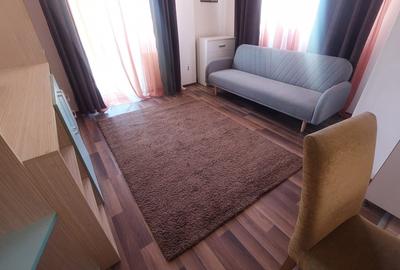 Apartament cu 3 camere semidecomandat, mobilat în Florești - 1