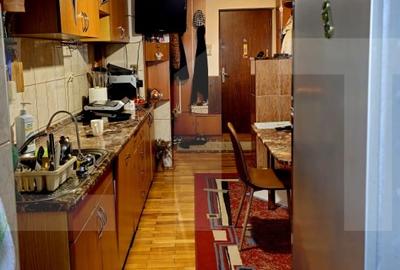 Apartament de vanzare, cu 3 camere decomandat, 76 mp, zona complexul stundentesc - 9