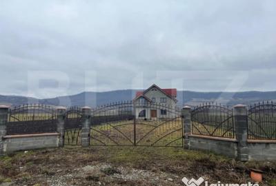 Casă cu 5 camere cu Teren 2900 Mp în Central - 8