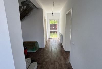 Casă individuală cu 4 camere cu Canalizare în Gura Râului - 7