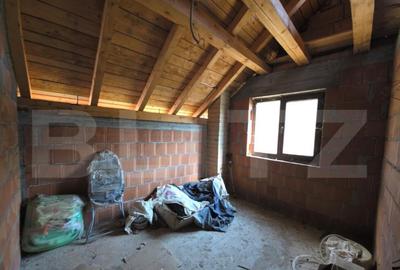 Casă cu 5 camere cu Teren 1000 Mp în Central - 12