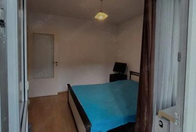 Apartament cu 3 camere decomandat în Aradului