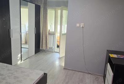 Vand garsoniera in Deva, zona Micro 15, parter, scurgeri separate, situata pe mijloc, - 1