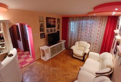 Apartament cu 3 camere semidecomandat, mobilat în Central - 4