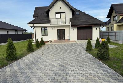 Casă cu 4 camere în Dumbrava - 2