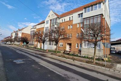 Proprietar-Centru Recas-langa parc - 1