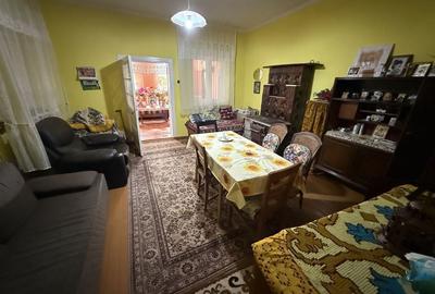 Casă cu 3 camere în Central