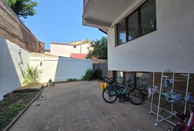 Apartament cu 3 camere semidecomandat în Bucureștii Noi - 22