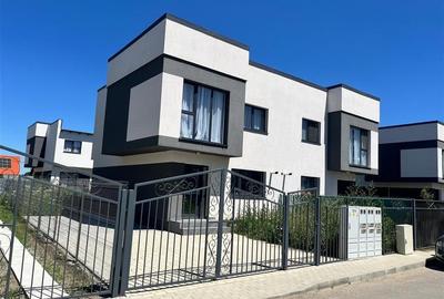 Duplex cu 4 camere în Sânpetru