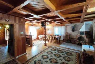 Casă cu 4 camere în Pojorâta - 1