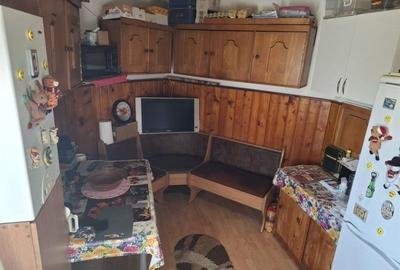 Apartament cu 2 camere decomandat în Tractorul - 5