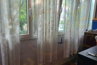 De vanzare Apartament 3 camere Micro 16 et 1 - 10