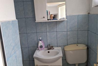 Casă cu 3 camere decomandat în Central - 2