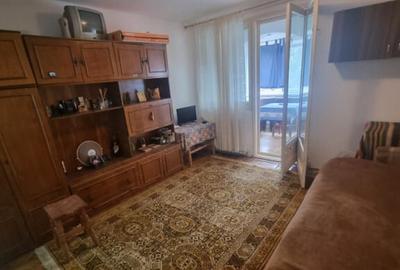 Garsoniera etaj 2 Piata lui Novac Brazda - 1