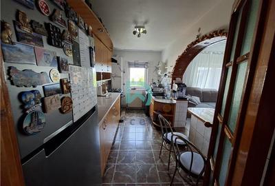 Apartament cu 3 camere decomandat în Astra - 7