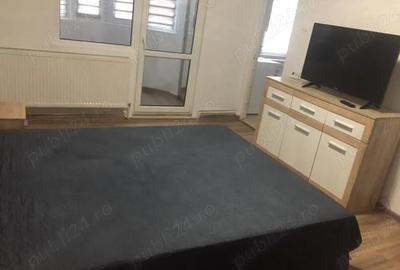 Garsonieră decomandată în Central - 1
