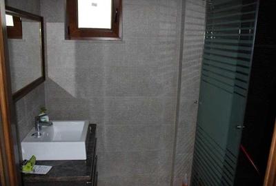 Apartament cu 3 camere nedecomandat în Târgu Cucu - 6