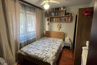 Apartament cu 3 camere decomandat în Sat Vacanță