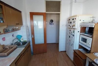 Apartament cu 3 camere semidecomandat în Central - 8
