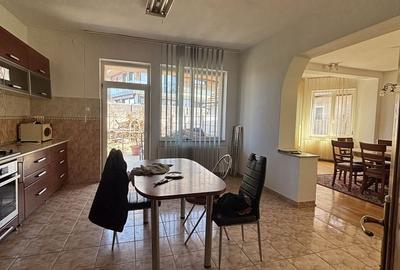 Casă cu 4 camere cu Teren 400 Mp în Gruia - 2