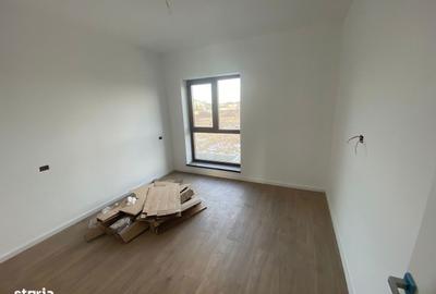 Casă cu 4 camere cu Teren 225 Mp în Ghencea - 2