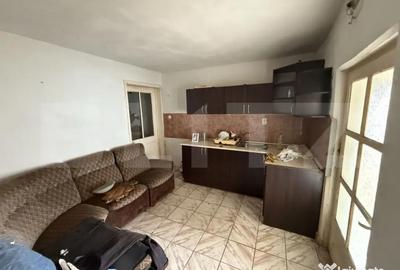 Casă cu 3 camere cu Teren 2400 Mp în Livada - 4