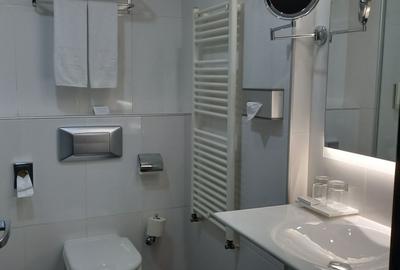 Spațiu comercial, de 3,700 mp, în Unirii - 2