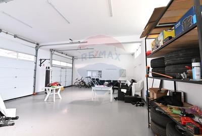 Casă cu 14 camere cu Teren 360 Mp în Central - 31