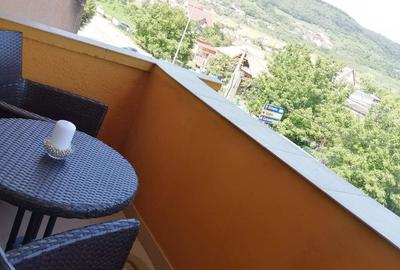 Inchiriez apartament spatios - 5