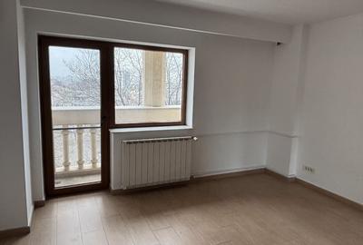Apartament cu 3 camere decomandat în Coșbuc - 2