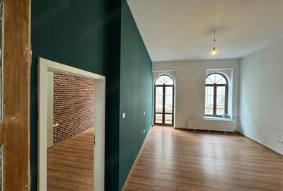 Spațiu comercial, de 55 mp, în P-ța Unirii - 2