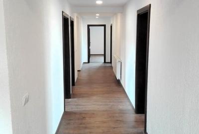 Apartament cu 4 camere decomandat în Calea Dumbrăvii - 4