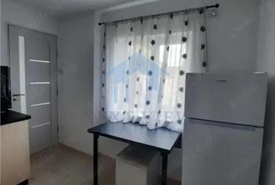 Garsonieră decomandată, mobilată în Central - 9