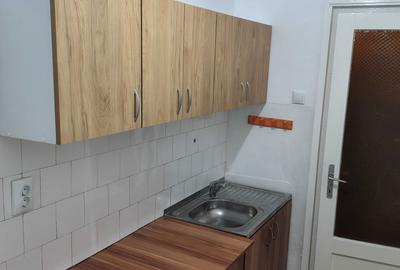 Garsonieră decomandată în Iosia