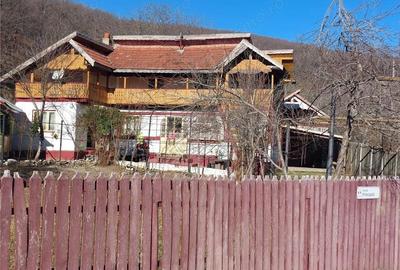 Casă cu 5 camere cu Teren 1200 Mp în Tisău - 10