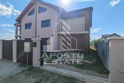 Duplex cu 5 camere cu Canalizare în Giarmata - 1