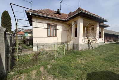 Casă cu 4 camere în Frâncești - 1