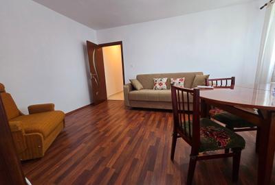 Micro 6 Târgoviște, etaj 3 , închiriere apartament 2camere - 4